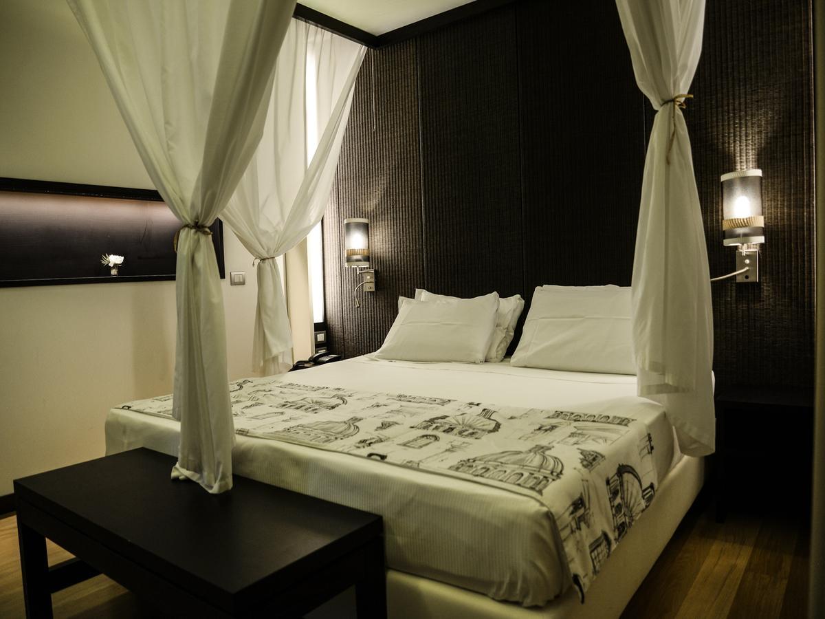 At Forty-One Rome Luaran gambar